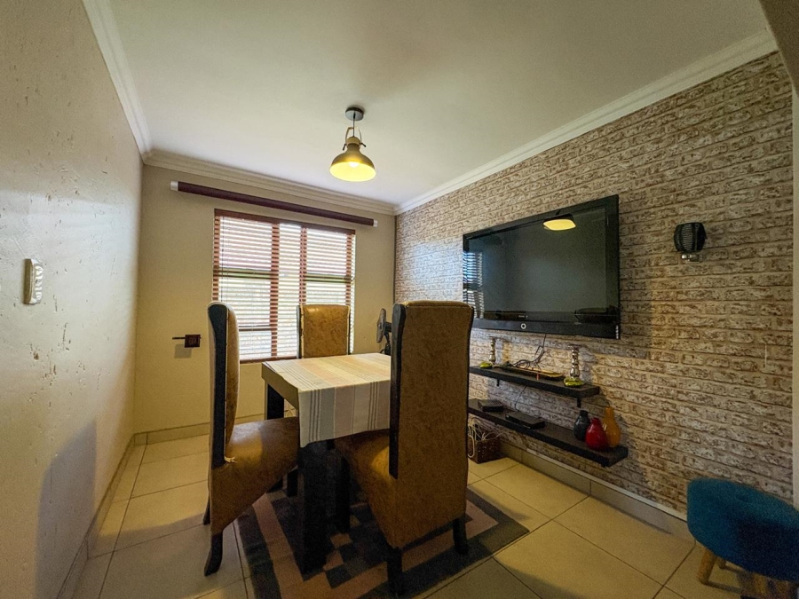 3 Bedroom Property for Sale in Sonneveld Gauteng