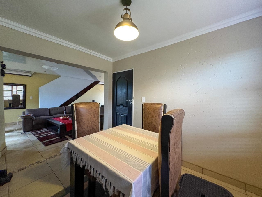 3 Bedroom Property for Sale in Sonneveld Gauteng