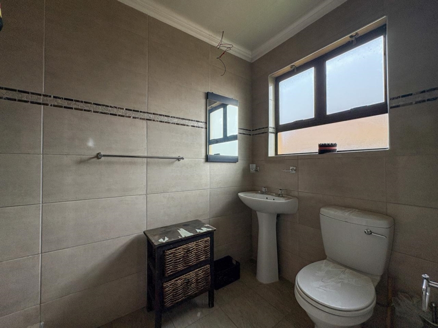 3 Bedroom Property for Sale in Sonneveld Gauteng