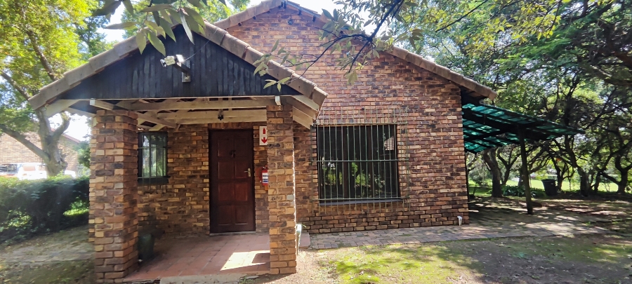 To Let 2 Bedroom Property for Rent in Austinview Gauteng