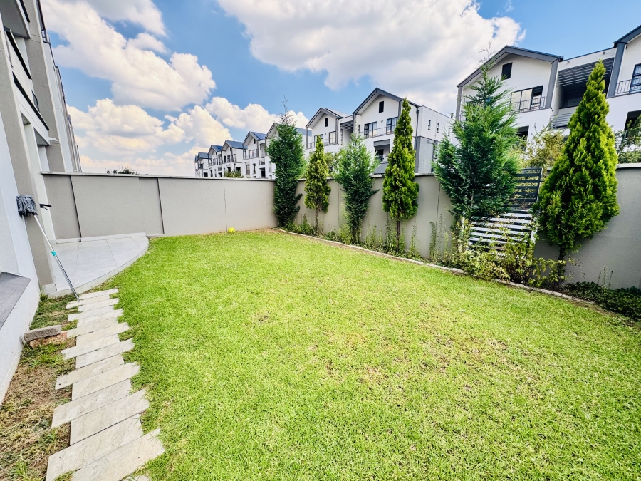 3 Bedroom Property for Sale in Waterfall Gauteng