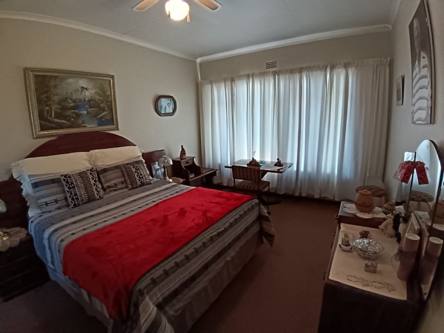4 Bedroom Property for Sale in Sunair Park Gauteng