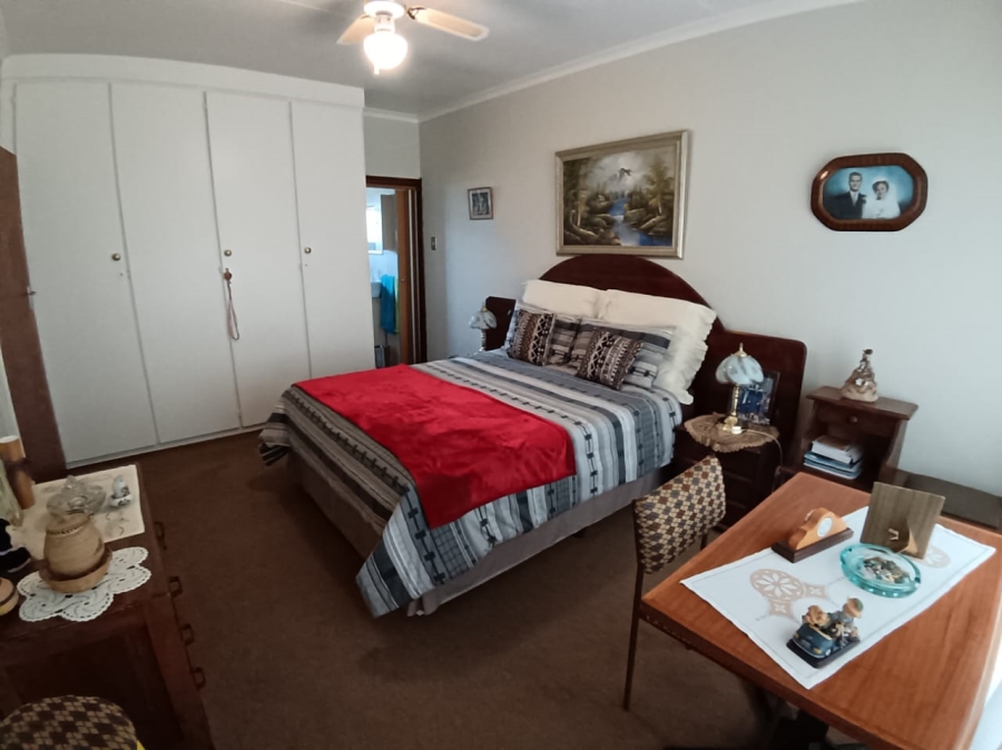 4 Bedroom Property for Sale in Sunair Park Gauteng