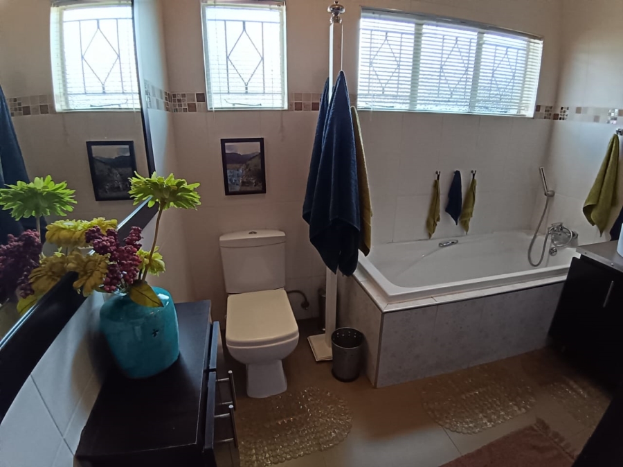 4 Bedroom Property for Sale in Sunair Park Gauteng