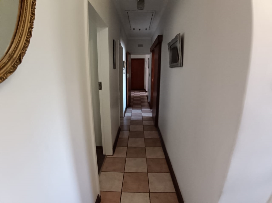 4 Bedroom Property for Sale in Sunair Park Gauteng