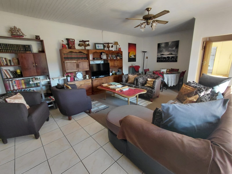 4 Bedroom Property for Sale in Sunair Park Gauteng