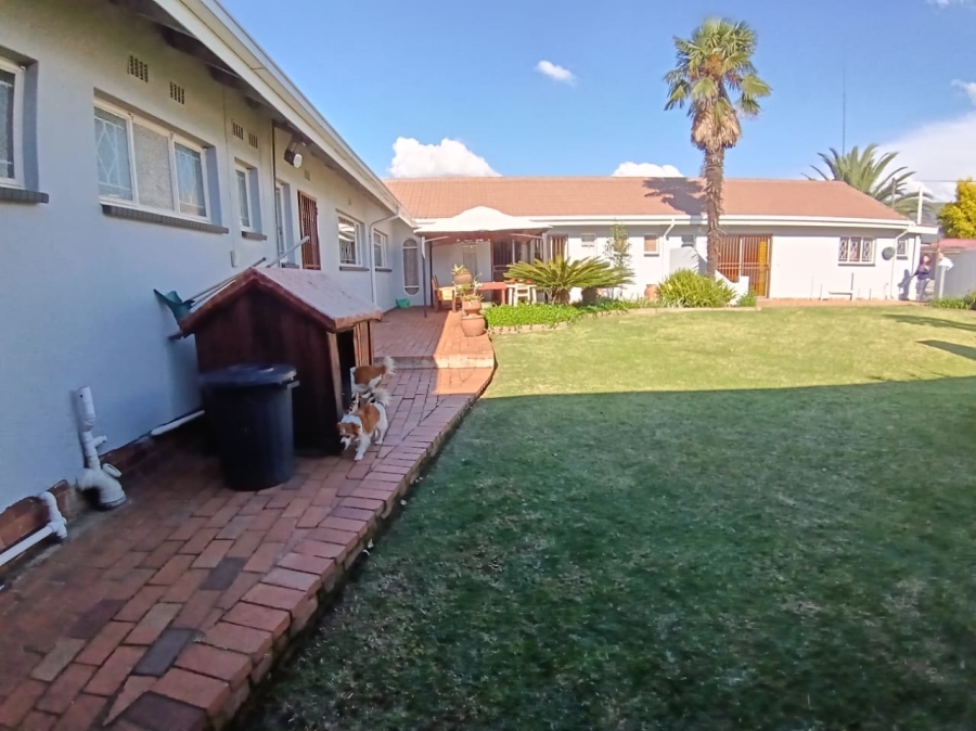 4 Bedroom Property for Sale in Sunair Park Gauteng