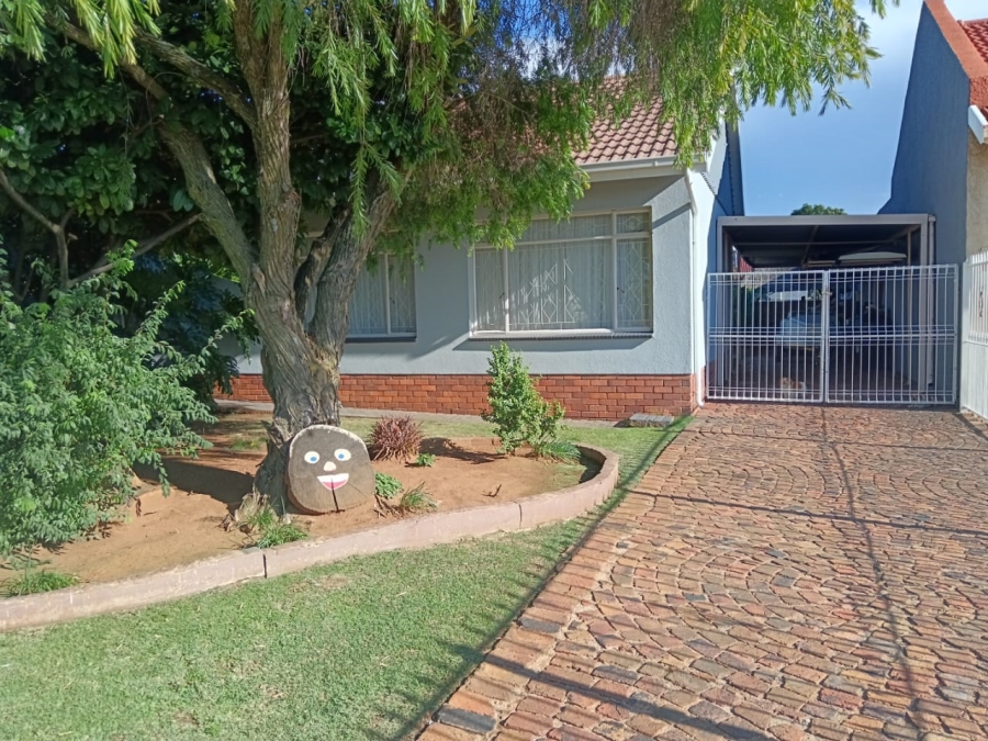 4 Bedroom Property for Sale in Sunair Park Gauteng