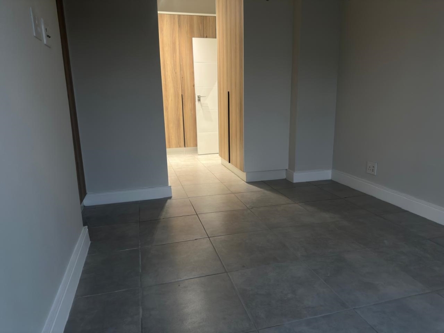 2 Bedroom Property for Sale in Waterfall Gauteng