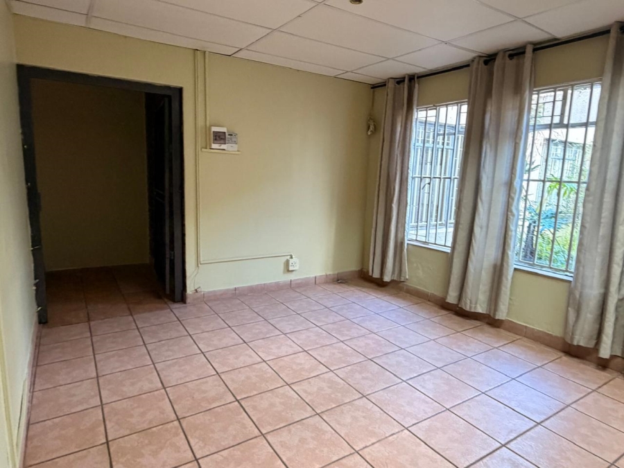 To Let Commercial Property for Rent in Wierda Park Gauteng