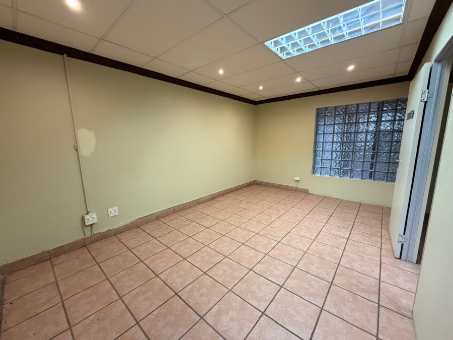 To Let Commercial Property for Rent in Wierda Park Gauteng