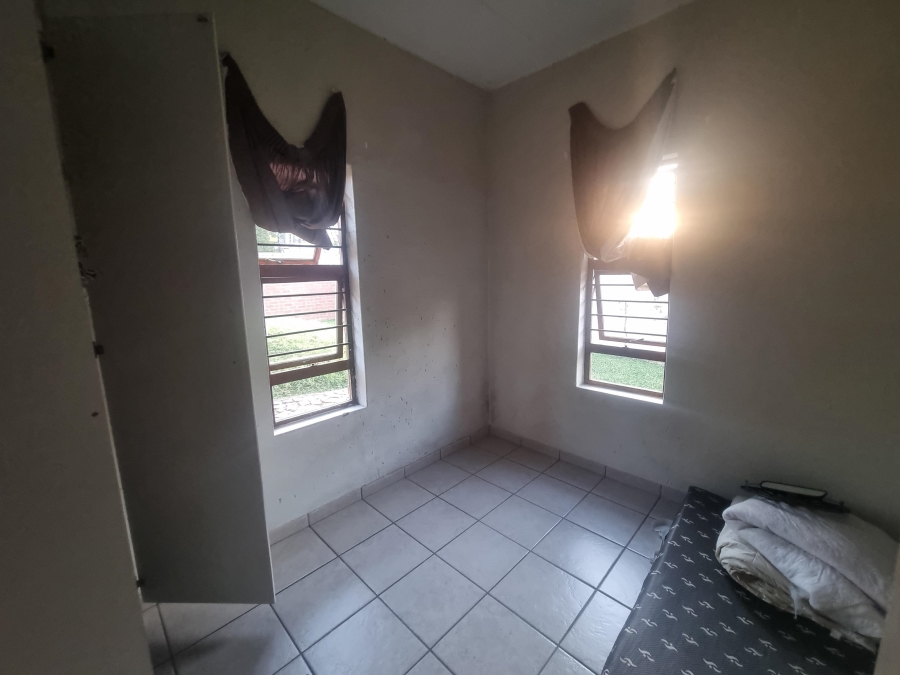 To Let 2 Bedroom Property for Rent in Amorosa Gauteng