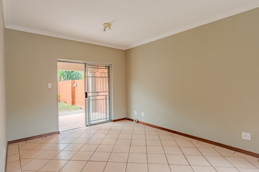 3 Bedroom Property for Sale in Die Hoewes Gauteng