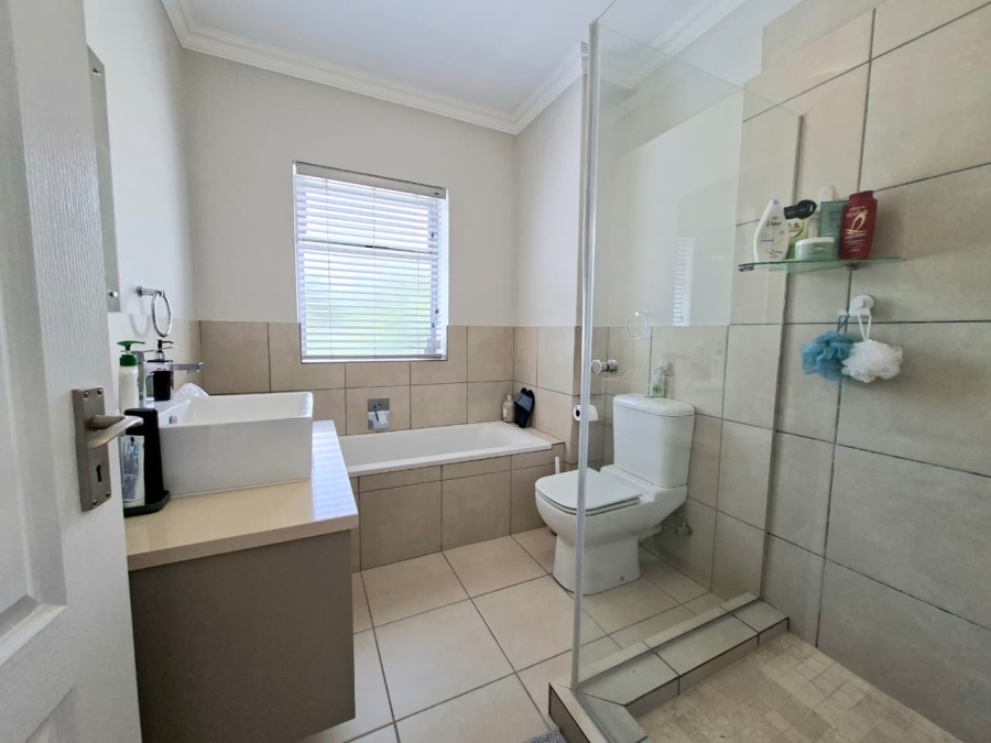 2 Bedroom Property for Sale in Wendywood Gauteng