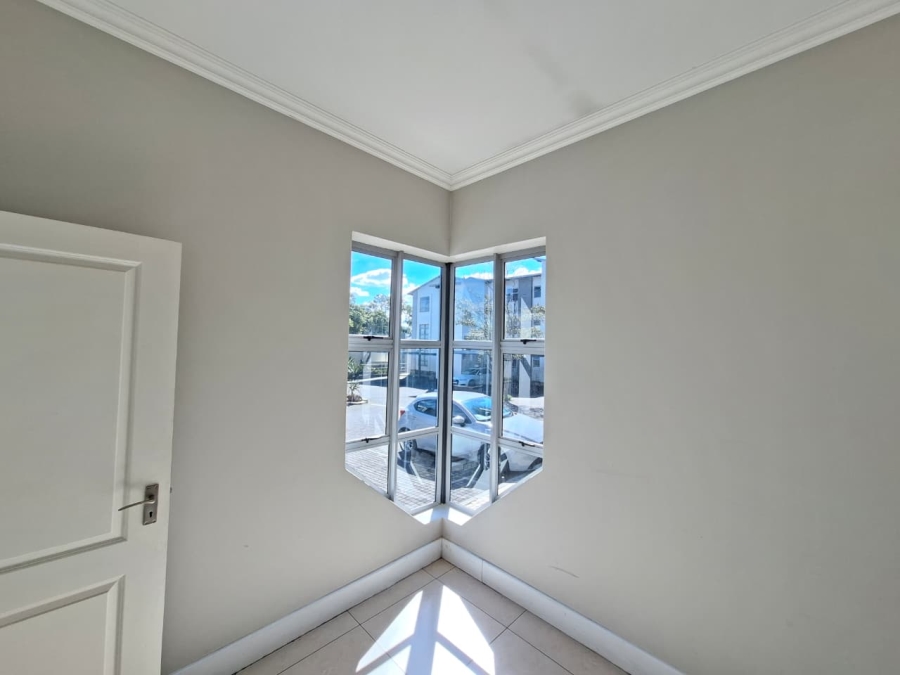 2 Bedroom Property for Sale in Wendywood Gauteng
