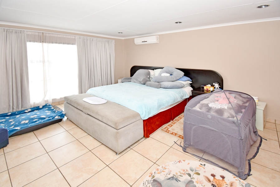 4 Bedroom Property for Sale in Sun Valley Gauteng