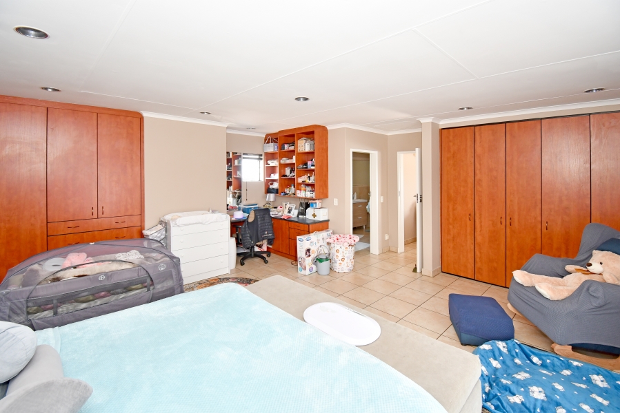 4 Bedroom Property for Sale in Sun Valley Gauteng