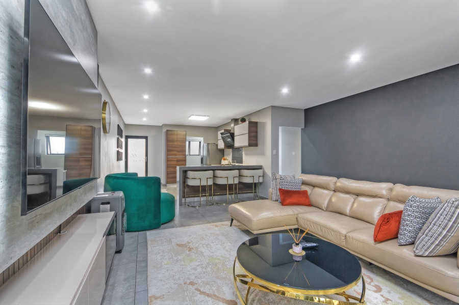 3 Bedroom Property for Sale in Crowthorne AH Gauteng