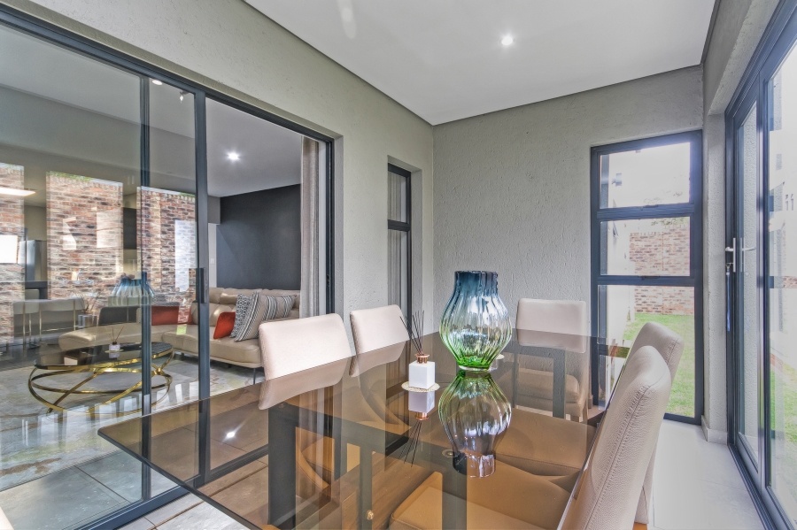3 Bedroom Property for Sale in Crowthorne AH Gauteng