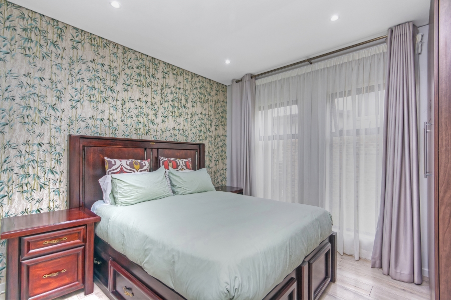 3 Bedroom Property for Sale in Crowthorne AH Gauteng