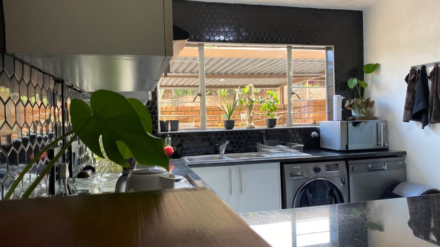 2 Bedroom Property for Sale in Honeydew Gauteng