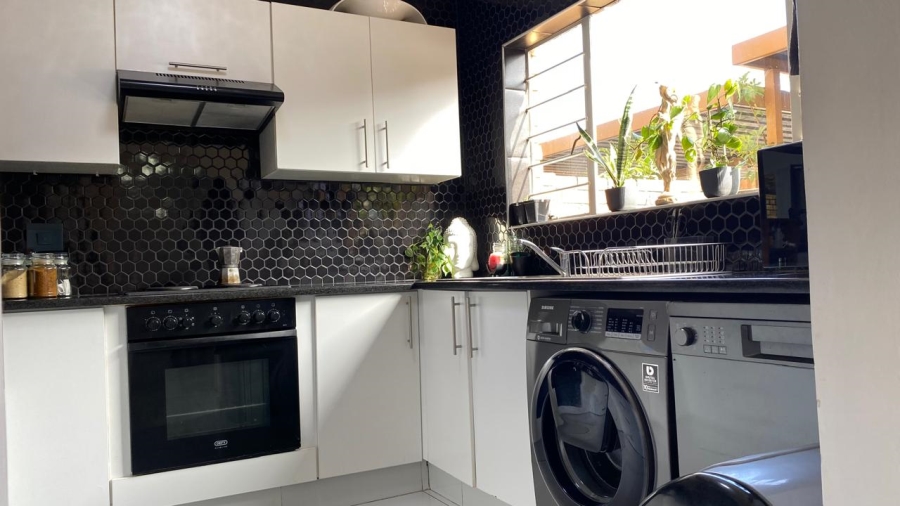 2 Bedroom Property for Sale in Honeydew Gauteng