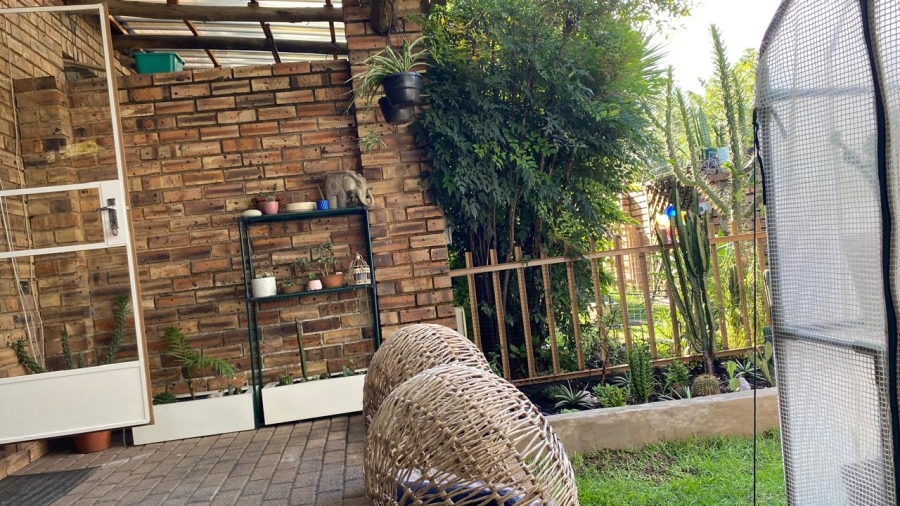 2 Bedroom Property for Sale in Honeydew Gauteng
