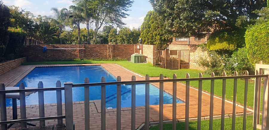 2 Bedroom Property for Sale in Honeydew Gauteng