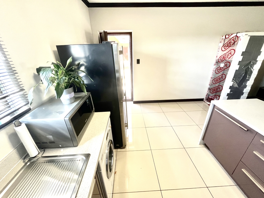 3 Bedroom Property for Sale in Blue Hills Gauteng