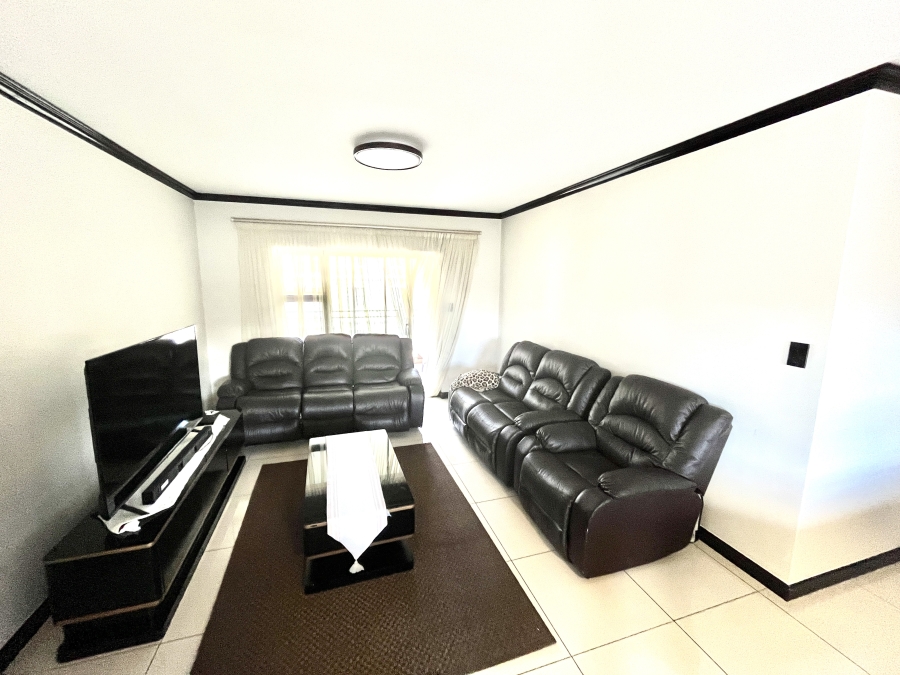 3 Bedroom Property for Sale in Blue Hills Gauteng