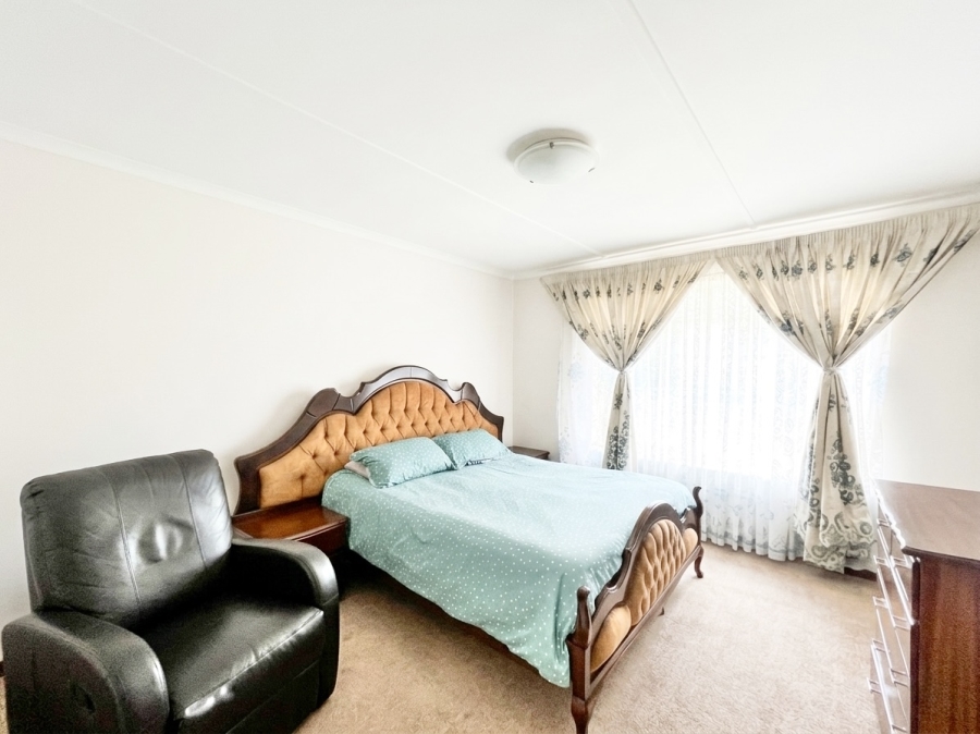 2 Bedroom Property for Sale in Bryanston Gauteng