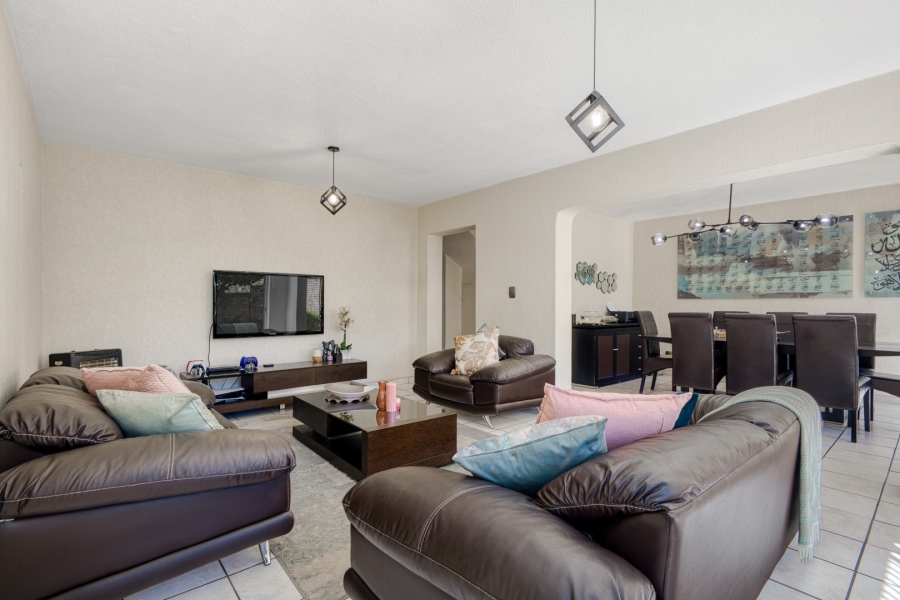 To Let 3 Bedroom Property for Rent in Victory Park Gauteng