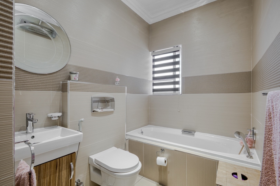 To Let 3 Bedroom Property for Rent in Victory Park Gauteng
