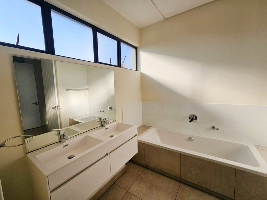 To Let 2 Bedroom Property for Rent in Morningside Gauteng