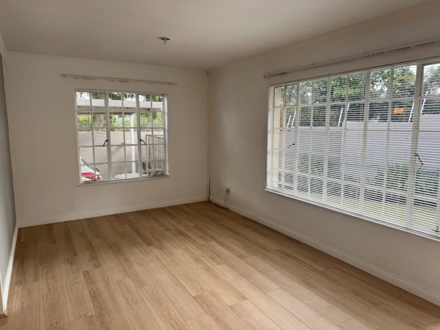 To Let 1 Bedroom Property for Rent in Parkmore Gauteng