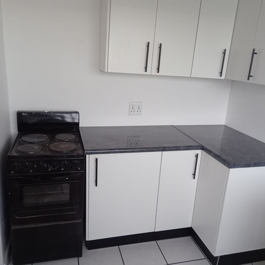 2 Bedroom Property for Sale in Witpoortjie Gauteng