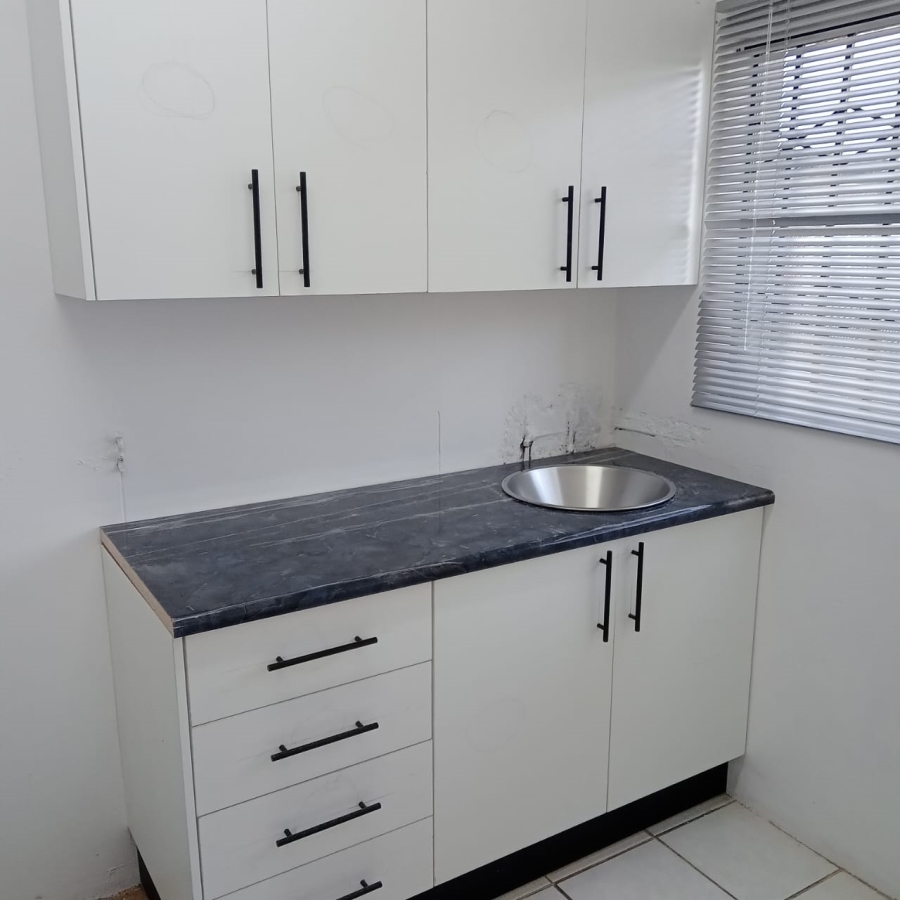 2 Bedroom Property for Sale in Witpoortjie Gauteng