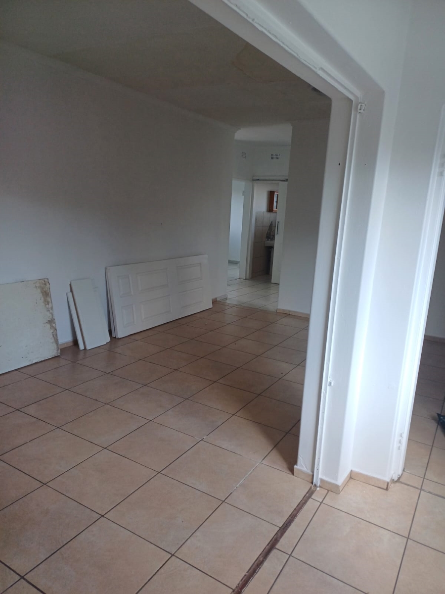 2 Bedroom Property for Sale in Witpoortjie Gauteng