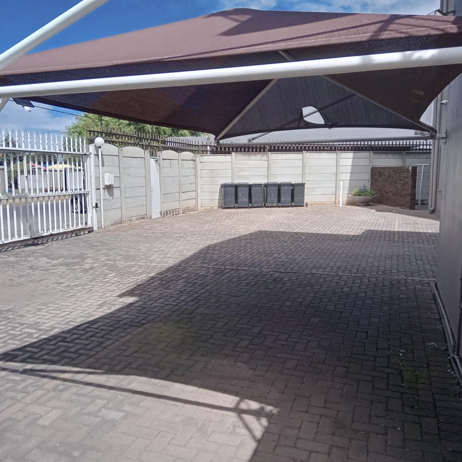2 Bedroom Property for Sale in Witpoortjie Gauteng