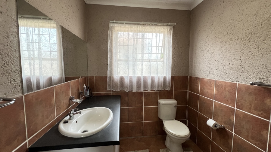 3 Bedroom Property for Sale in Eike Park Gauteng