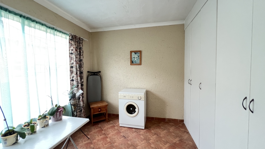 3 Bedroom Property for Sale in Eike Park Gauteng