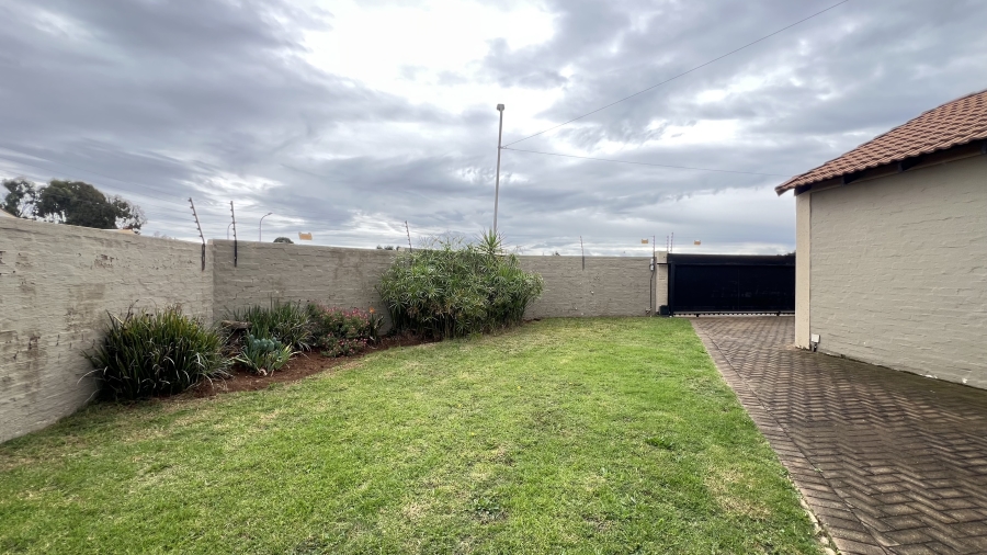 3 Bedroom Property for Sale in Eike Park Gauteng