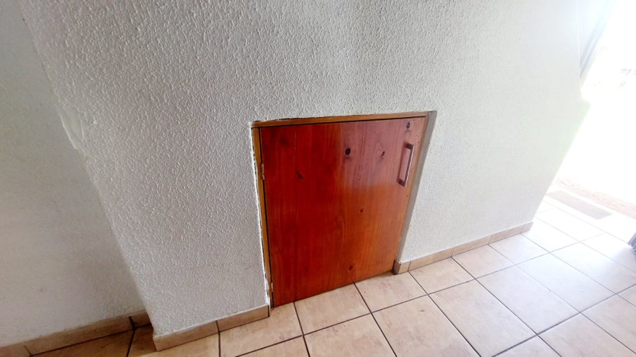 3 Bedroom Property for Sale in Loumarina A H Gauteng