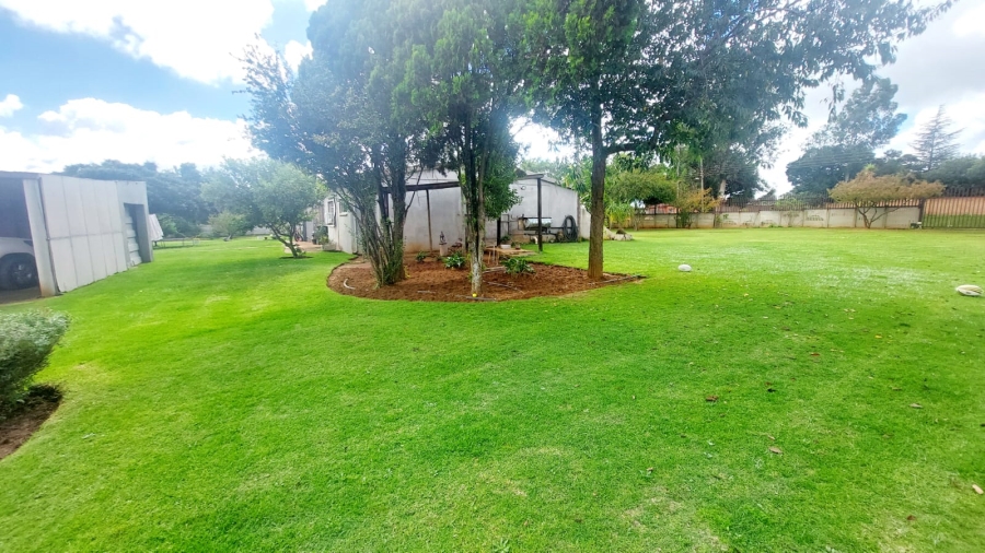 3 Bedroom Property for Sale in Loumarina A H Gauteng