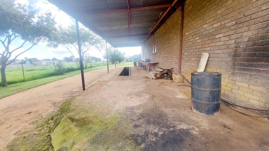 3 Bedroom Property for Sale in Loumarina A H Gauteng