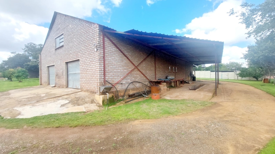 3 Bedroom Property for Sale in Loumarina A H Gauteng