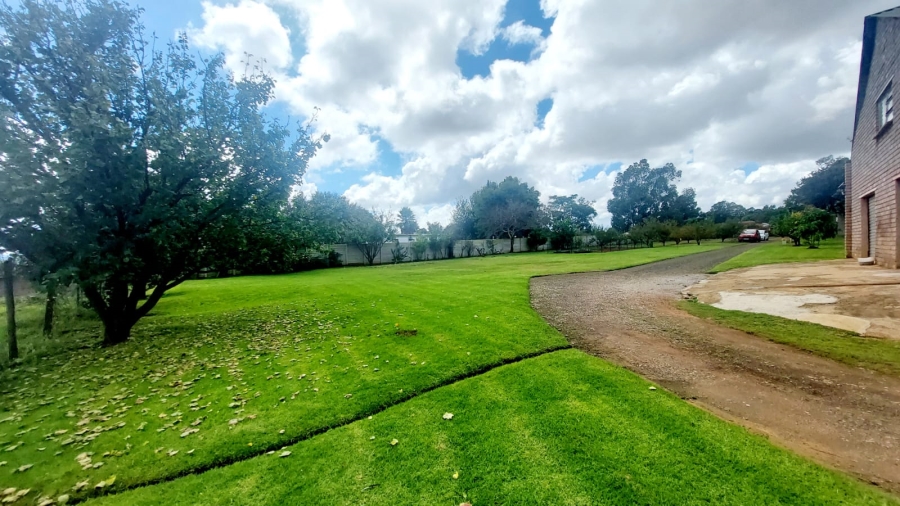 3 Bedroom Property for Sale in Loumarina A H Gauteng