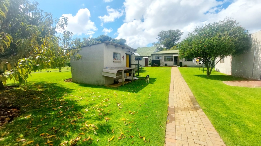 3 Bedroom Property for Sale in Loumarina A H Gauteng