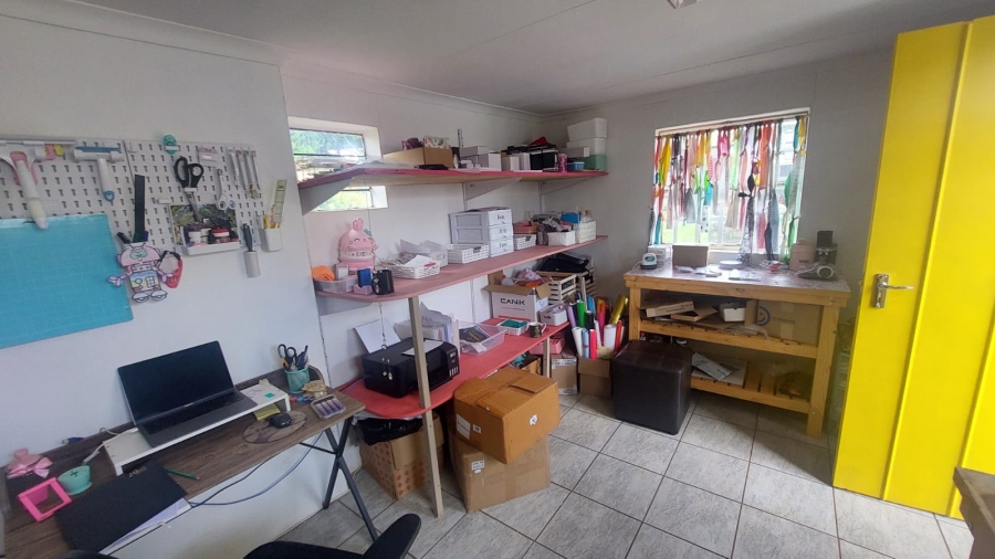 3 Bedroom Property for Sale in Loumarina A H Gauteng