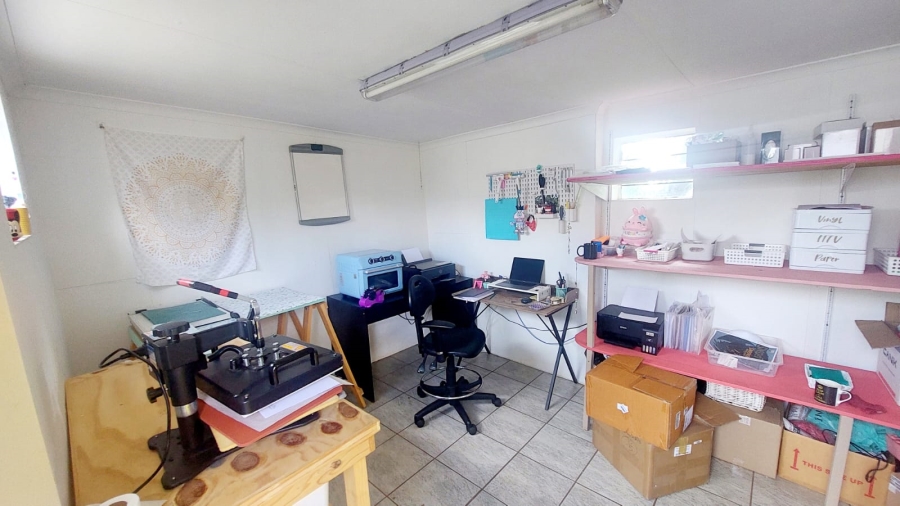 3 Bedroom Property for Sale in Loumarina A H Gauteng
